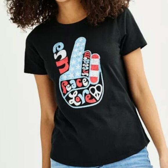 Mighty Fine Tops - Mighty Fine Americana Love Peace and Freedom Flag Tee  Juniors Size Large NWT